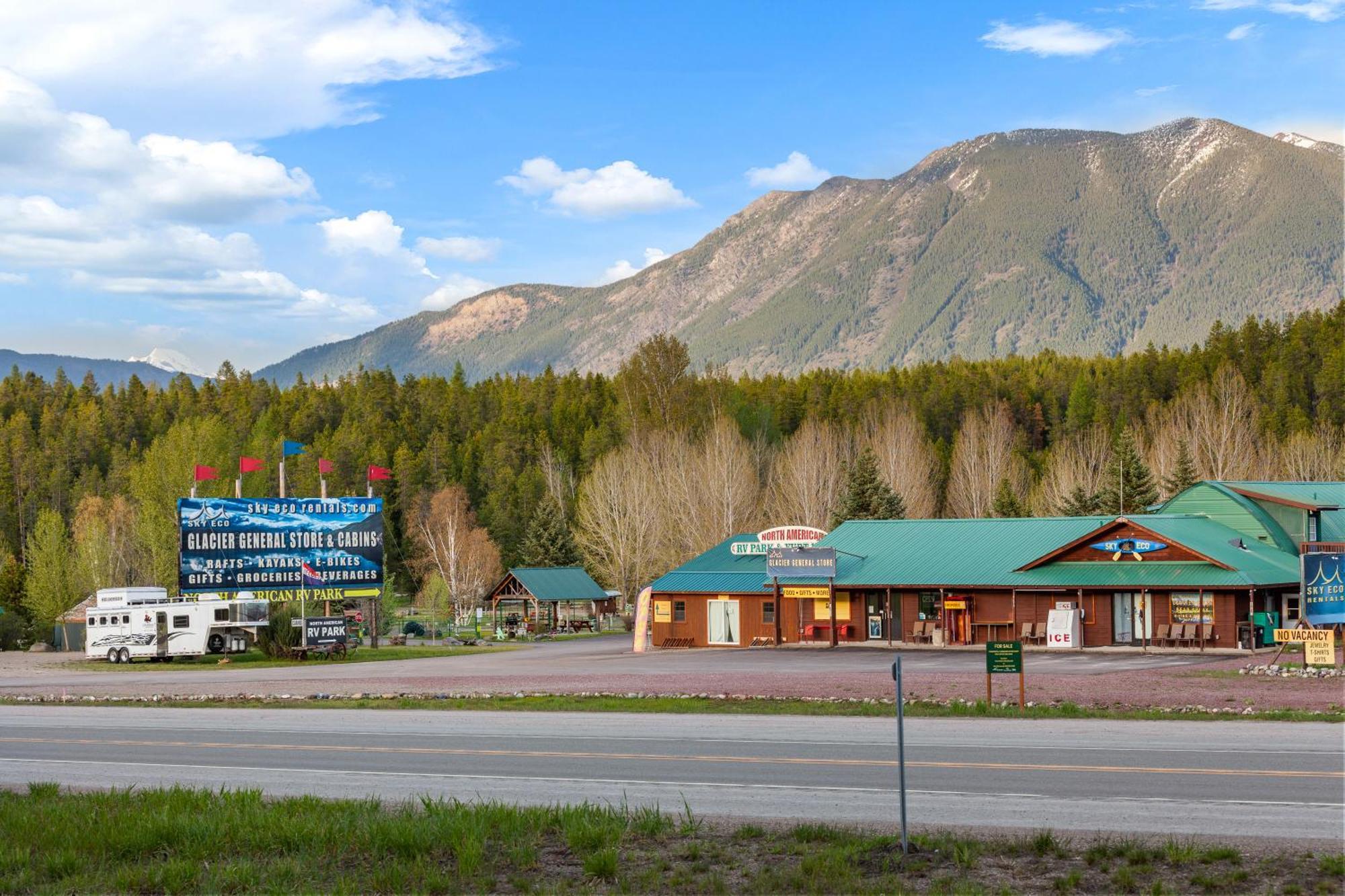 Sky Eco - Glacier General Store And Cabins Coram 외부 사진